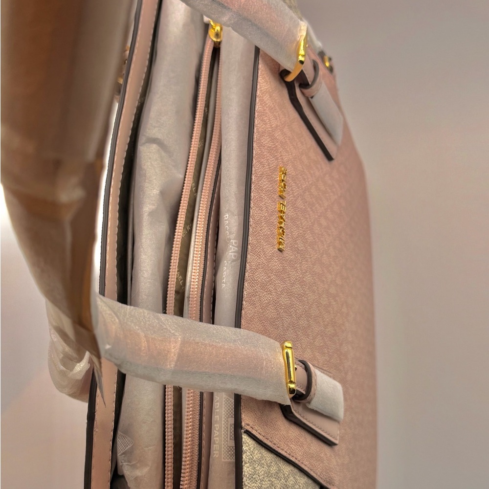 Michael Kors Voyager Blush Pink and Cream Tote Bag - Picture 3 of 4